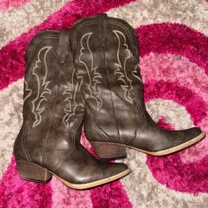 Brown Western Rodeo Heeled Cowgirl Boots